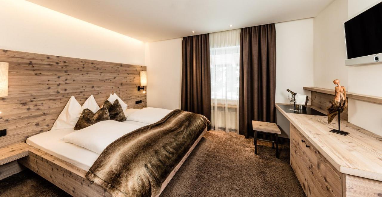 Arthotel Anterleghes - Gardenahotels Selva di Val Gardena Exteriör bild